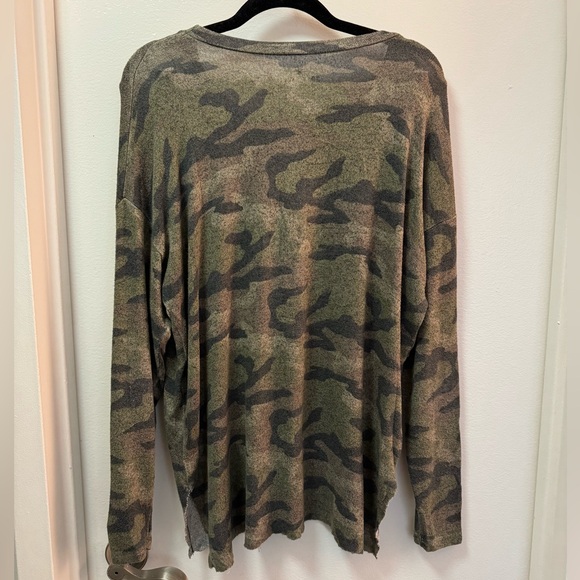 American Eagle Soft & Sexy Plush Long Sleeve Top - Picture 3 of 3